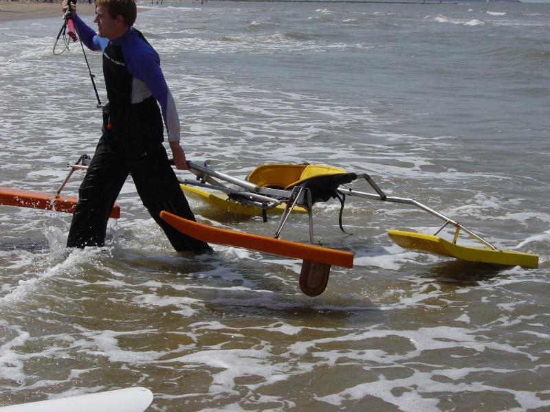 32.0  Kitesurfer, 4 hull, Pete, Scheveningen, 2003