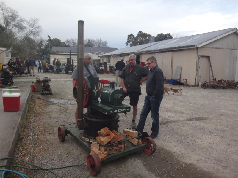MHC Robinson 10 inch hot air engine at rally, 2014