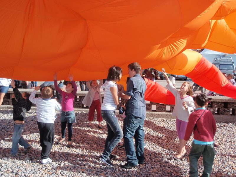 Dieppe '10, kids under crab