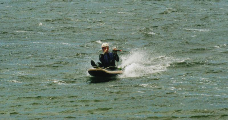28.4 3m Monohull grp, Lake Cw, action 1997