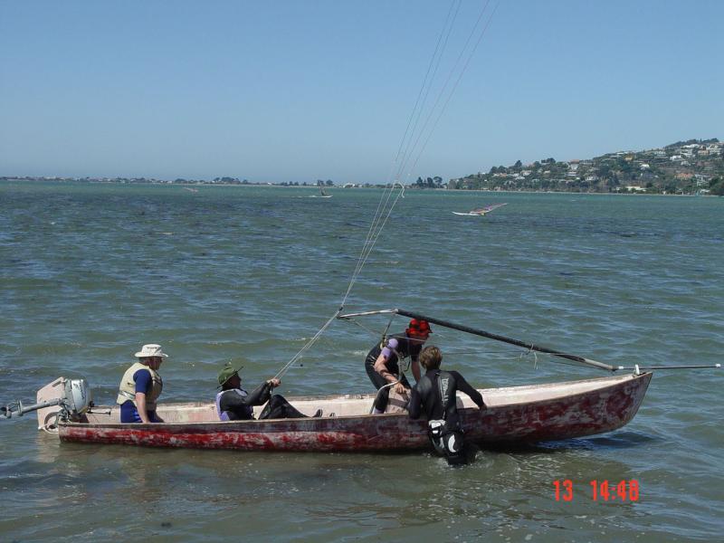 32.7 KiteSailing, Monohull, Estuary 2003