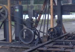 <p>Lister diesel driving the Wehrhahn Sawmill</p>