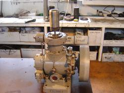 <p>Philips Cryocooler with head removed, 2004</p>