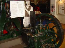 <p>Ericsson Caloric engine, 1869, Kensington '04</p>