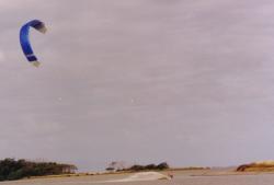 <p>41.3 High aspect ratio Arc, Kite boarding, Lake Ellesmere, '02</p>