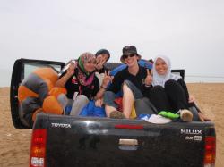 <p>Andreas and helpers, Kelantan '12</p>
