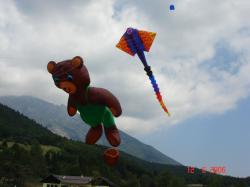 <p>23.2 Andalo, Ray, Bear</p>