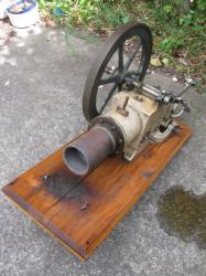<p>Lehman hot air engine by Paul Lochmann, cylinder end view.  </p>